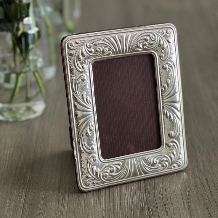 Silver embossed ornate metal photo frame for wholesale export