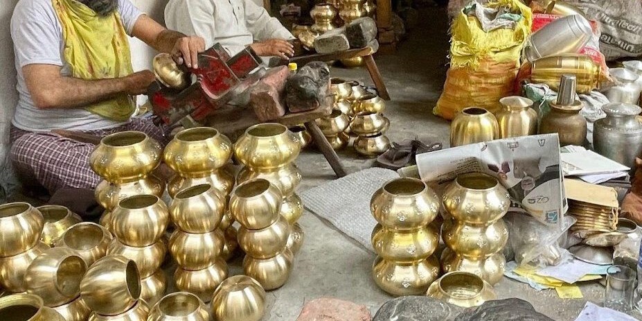 Handmade brass utensils manufacturing and export industry India bulk brass kitchenware supplier OneTrend